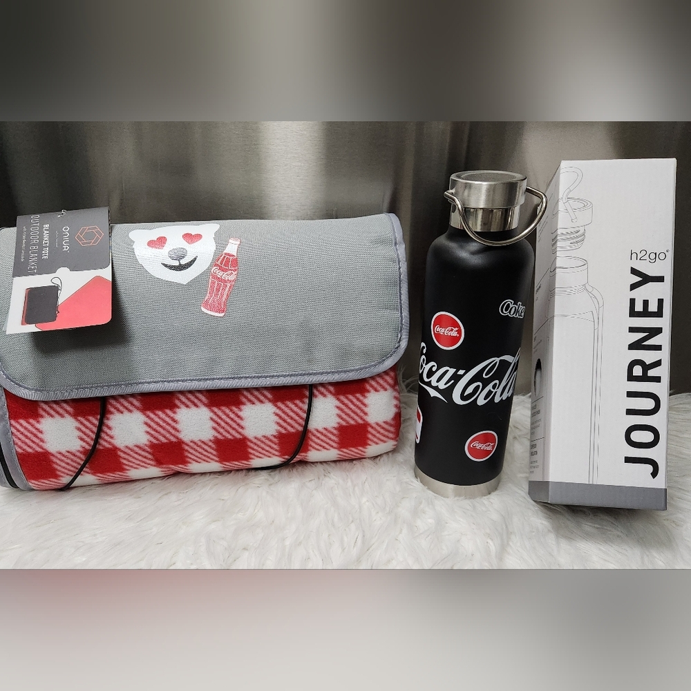 BRAND NEW/Coca-cola Logo Picnic Blanket & Stainless Steel Bottle